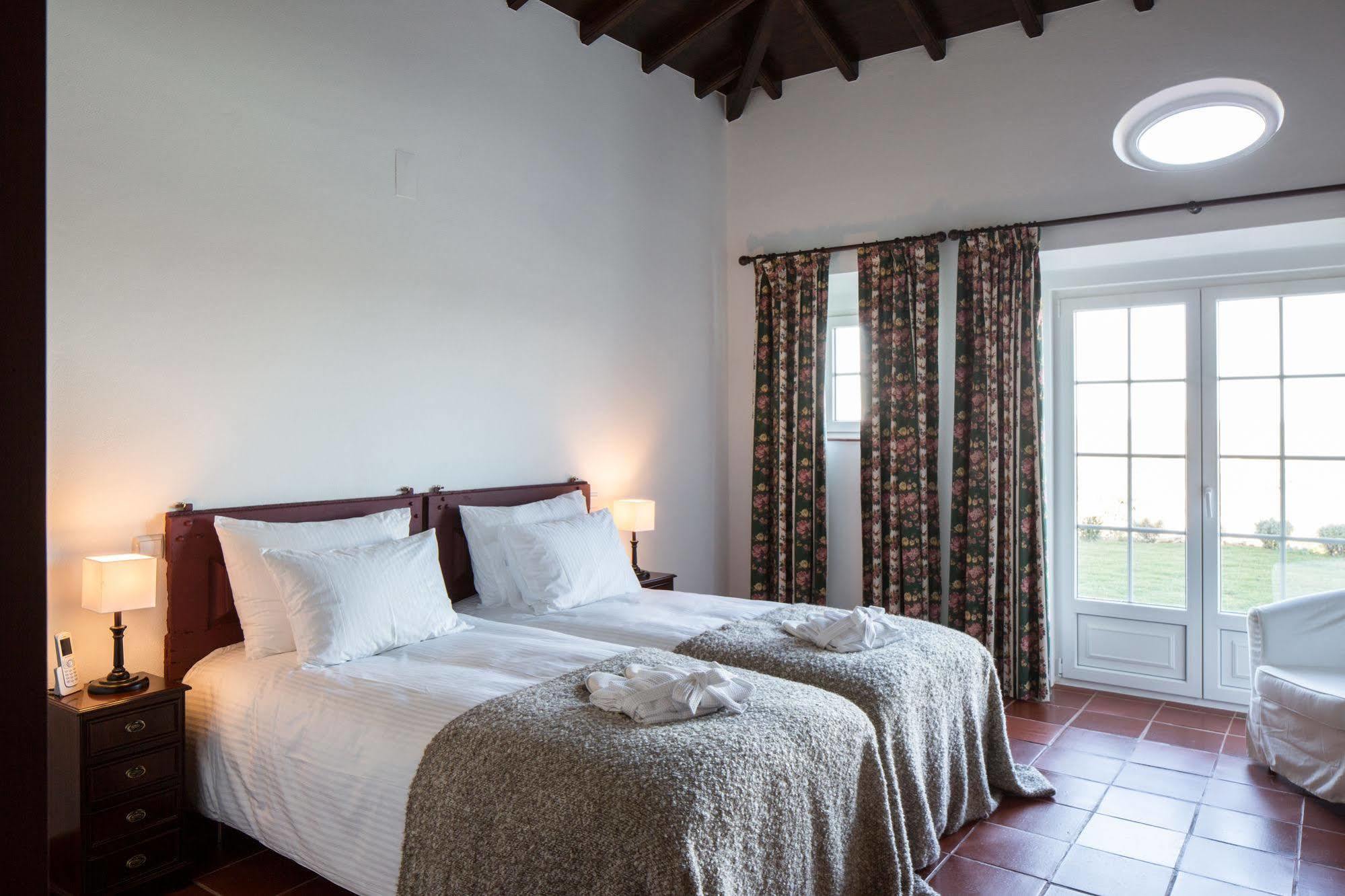 אלבאס Hotel Rural Monte Da Provenca מראה חיצוני תמונה